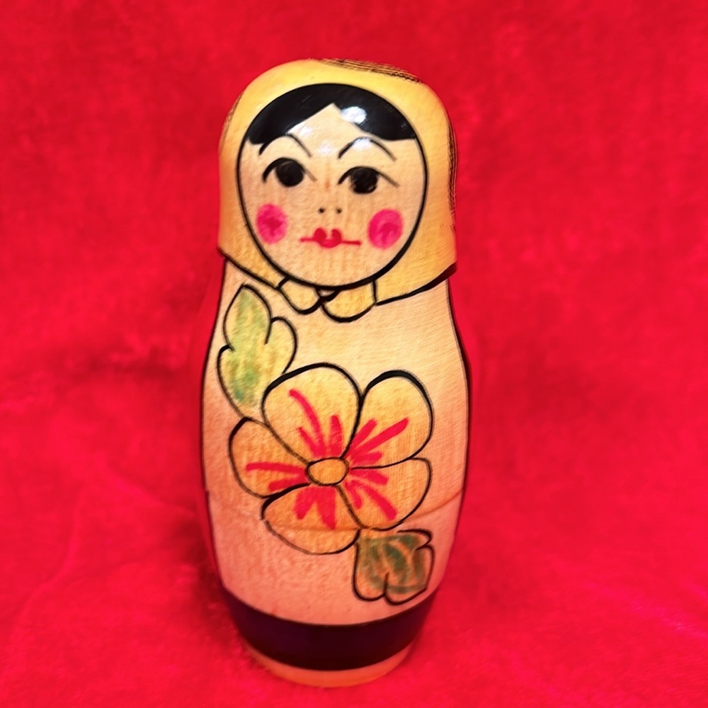 Authentic Russian Nesting Dolls Set - Picture 10 of 14